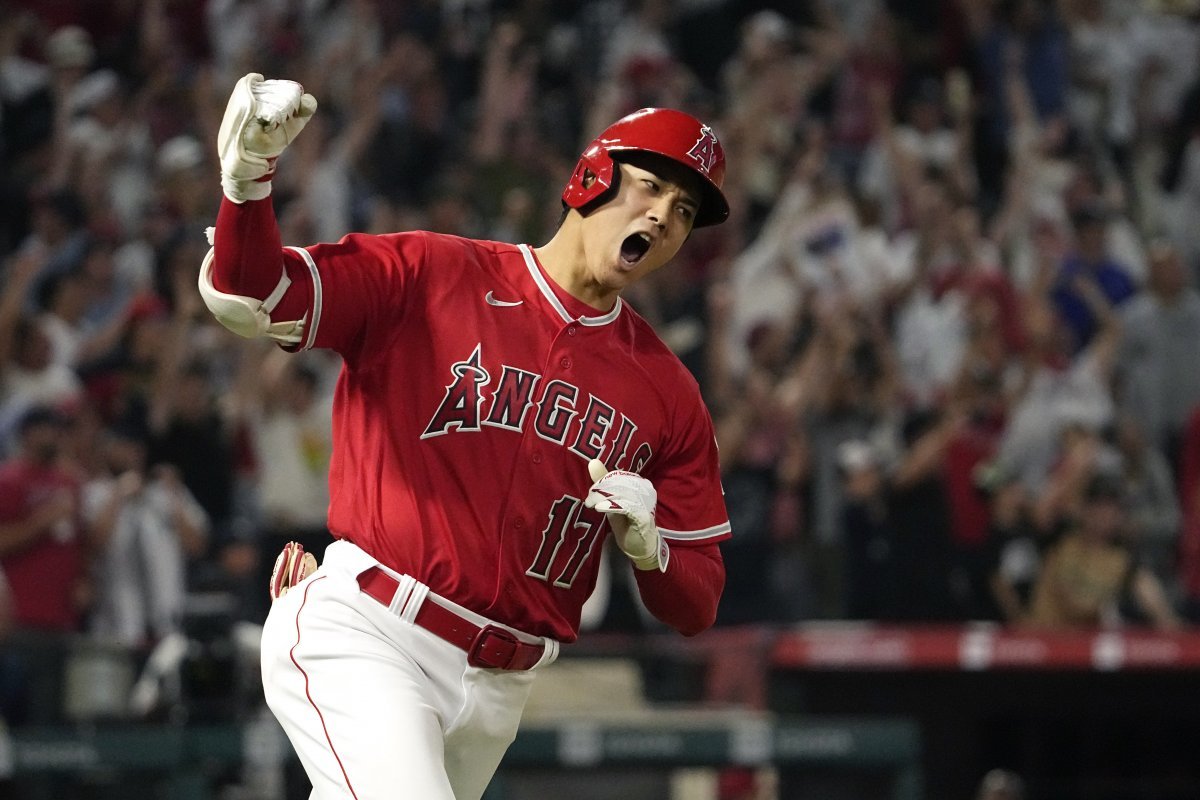 Continuing from 2021, Shohei Ohtani swept the first place votes in the press voting for the Major League Baseball (MLB) American League (NL) Most Valuable Player (MVP) this year.  Ohtani is the first player in MLB history to win the unanimous MVP title twice.  AP Newsis
