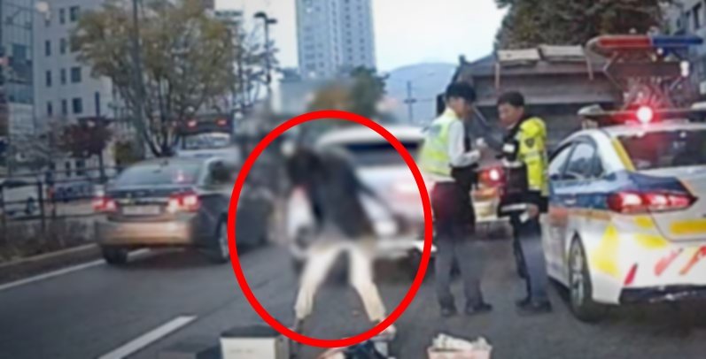 마약을 투약한 채 운전한 여성이 도로에서 허공에 주먹질하거나 춤을 추는 모습. 유튜브 채널 ‘서울경찰’ 영상 캡처