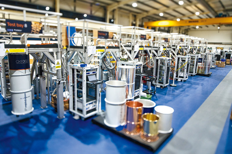 영국 옥스퍼드 인스트루먼트의 연구소에서 고객사의 양자컴퓨터에 최적화된 극저온 냉각기를 제공하기 위한 테스트를 진행하고 있다. 옥스퍼드 인스트루먼트는 세계 3대 ‘극저온 냉각기’기업 중 하나다. 옥스퍼드 인스트루먼트 제공