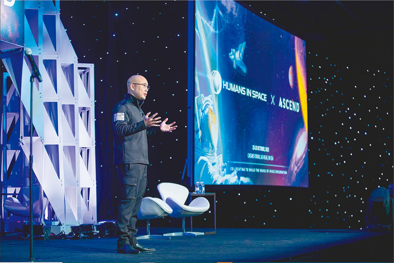 지난달 미국 라스베이거스에서 열린 미국 최대 규모 우주산업 콘퍼런스 ‘ASCEND’에서 김정균 보령 대표가 개막 연설을 하고 있다. 이곳에서 보령이 주최한 ‘휴먼 인 스페이스’챌린지의 결선이 치러졌다. 보령 제공