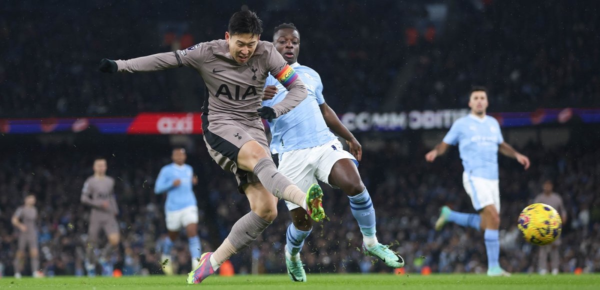 Tottenham's Son Heung-min (left) fires a right-footed shot that led to the opening goal in the 6th minute of the English Premier League (EPL) game against Manchester City on the 4th.  Son Heung-min, who recorded 1 goal and 1 assist on this day, left only one goal behind in double-digit scores for the 8th consecutive EPL season.  The two teams drew 3-3.  Photo source: Tottenham homepage