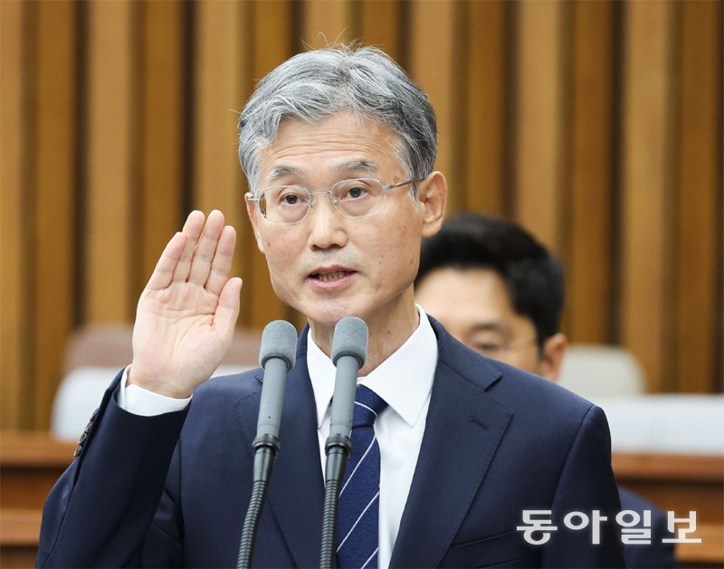 조희대 “압수수색 영장 사전심문제 긍정 검토… 도입 공론화”