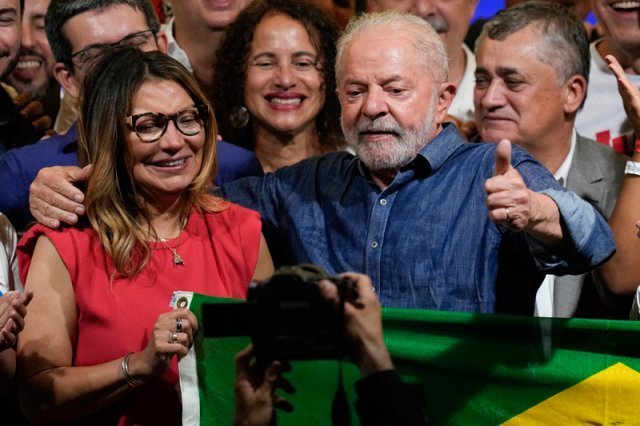 루이스 이나시우 룰라 다시우바 대통령(오른쪽)과 호잔젤라 다시우바 여사. 사진=AP뉴시스