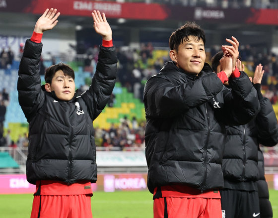 축구대표팀 손흥민과 이강인. /뉴스1