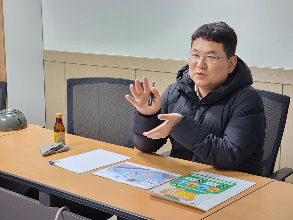 우시산의 투자금 유치 전략을 듣고 조언하는 김유광 이사 / 출처=IT동아