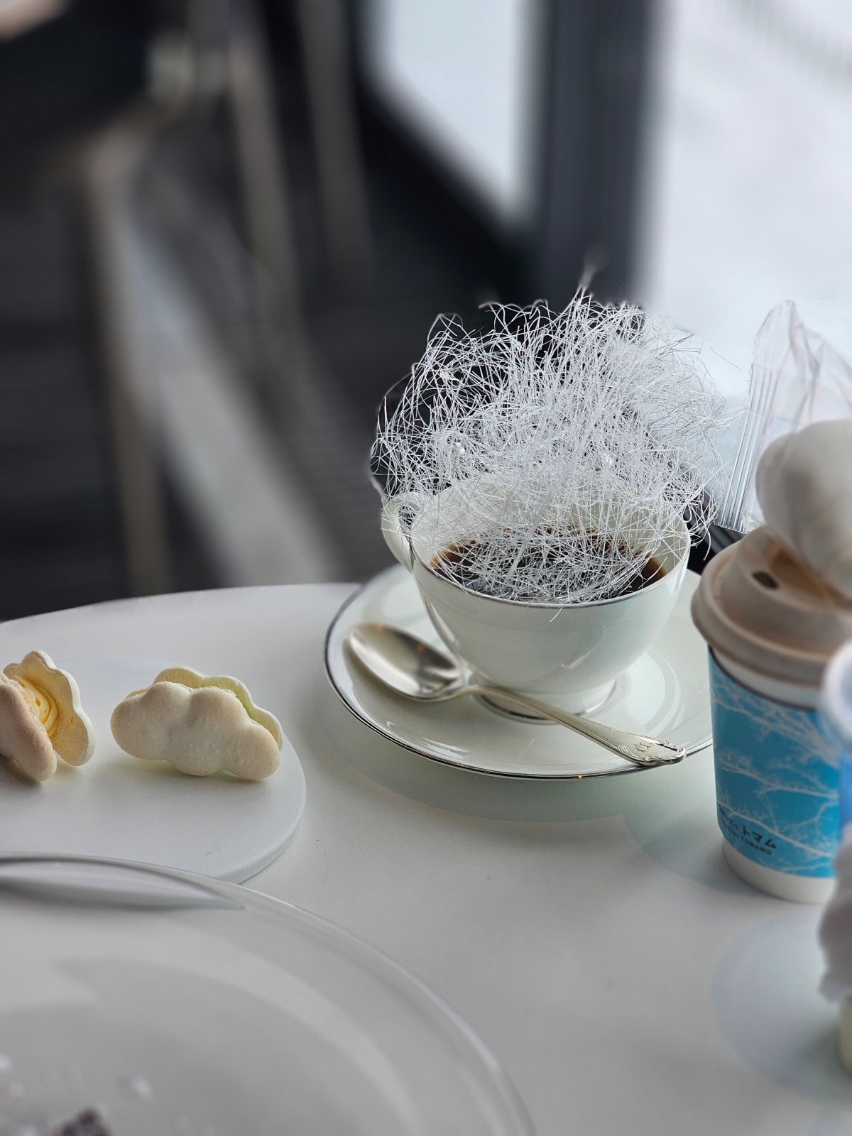 얼음꽃을 이미지화한 ‘무효 커피’.
