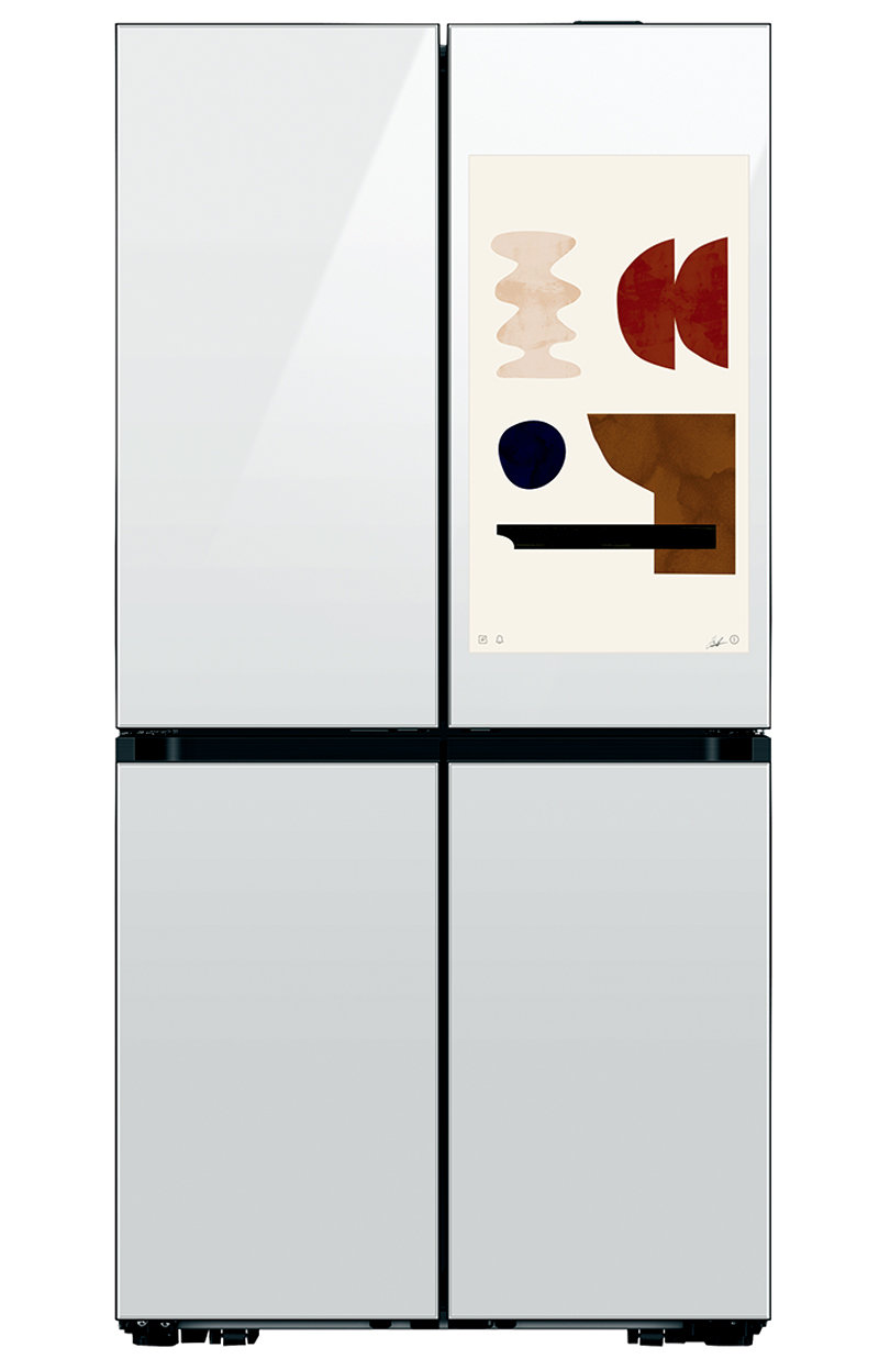인공지능(AI)이 식재료를 관리해주는 삼성전자 ‘비스포크 냉장고 패밀리허브 플러스’. 삼성전자 제공