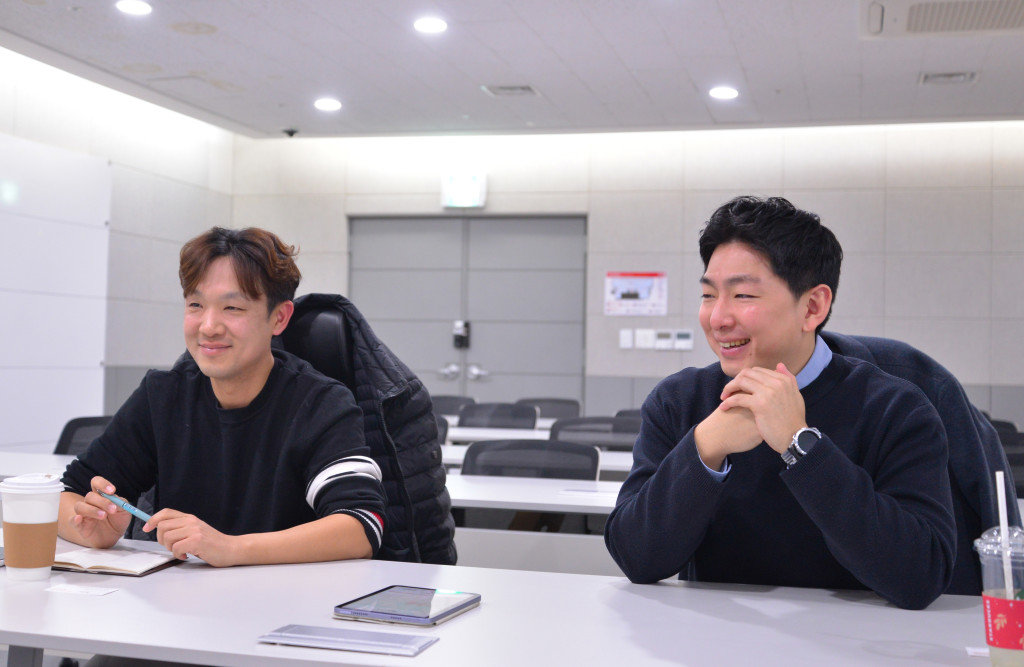김정한 현대건설 책임, 박웅 에이랩스 대표(왼쪽부터) / 출처=IT동아