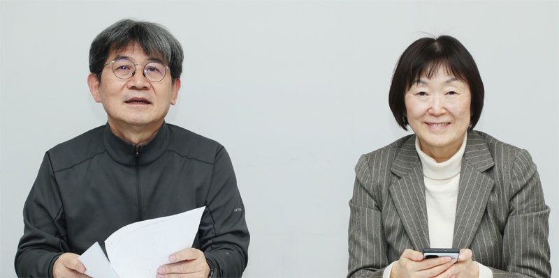 성석제 씨(왼쪽)와 최윤 씨.