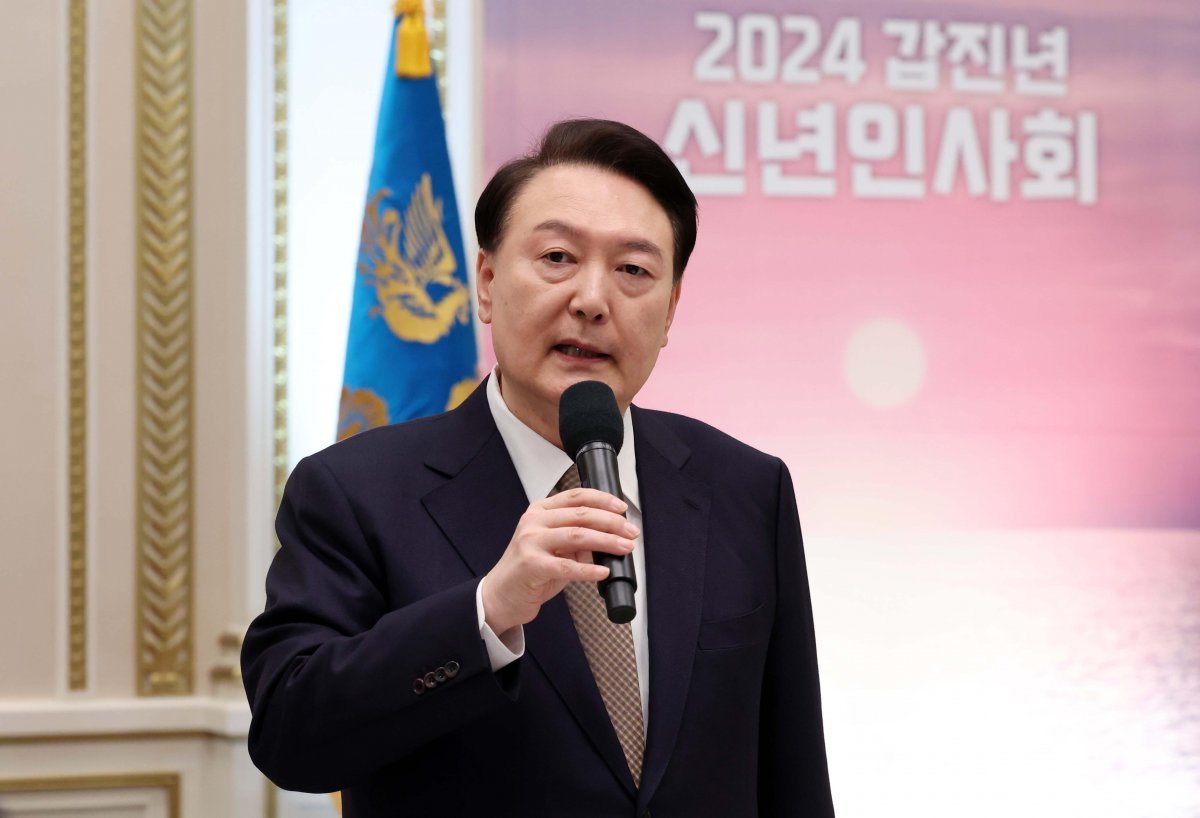 윤석열 대통령이 3일 청와대 영빈관에서 열린 2024년 신년인사회에서 인사말을 하고 있다. 2024.01.03. 뉴시스