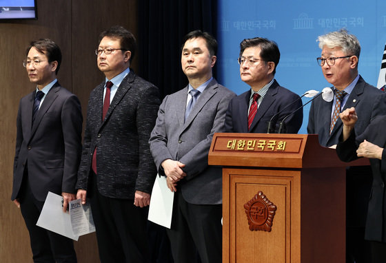 Members of ‘Principle and Common Sense’ Withdraw from Democratic Party of Korea and Form ‘Future Grand Coalition’