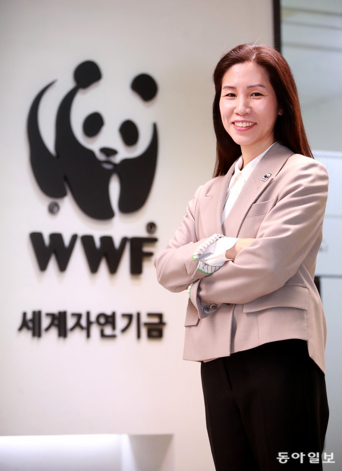 4일 서울 종로구 세계자연기금(WWF) 한국 본부 사무실에서 만난 박민혜 신임 사무총장. 박 사무총장은 “올해 설립 10주년을 
맞은 한국 본부는 기금 규모와 프로그램 운영에서 아시아권에서 손꼽히는 수준”이라며 “국제 환경회의 등에서 한국 정부가 더 
적극적으로 나설 수 있도록 돕고 싶다”고 말했다. 전영한 기자 scoopjyh@donga.com