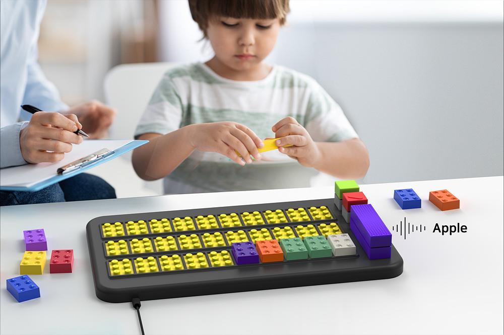 크리모가 디지털 치료제로 제작 중인 스마트 토이 Braille Plus / 출처=크리모
