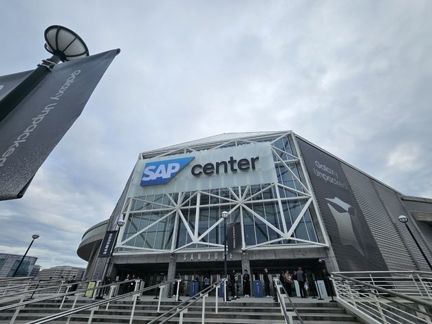삼성전자 갤럭시S24 언팩(신제품 발표) 행사가 열리는 미국 새너제이 SAP(에스에이피) 센터 앞. 2024.01.16.