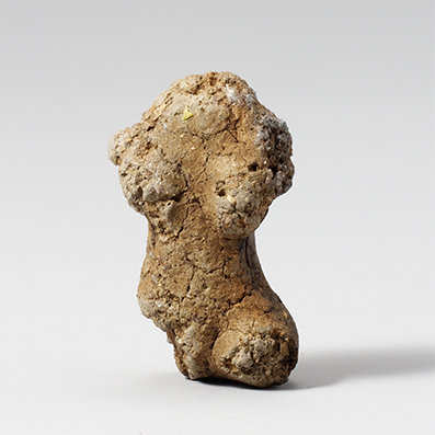 울산 울주군 서생면 신암리 패총에서 발굴된 약 6000년 전 여신상. 가슴과 둔부가 강조돼 있다. 사진 출처 국립중앙박물관