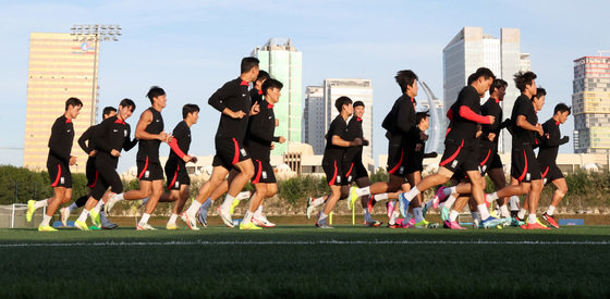 2023 아시아축구연맹(AFC) 카타르 아시안컵 사우디아라비아와의 16강전을 앞둔 대한민국 축구대표팀이 28일(현지시간) 카타르 도하 알 에글라 트레이닝 센터에서 훈련을 하고 있다. 2024.1.28. 뉴스1