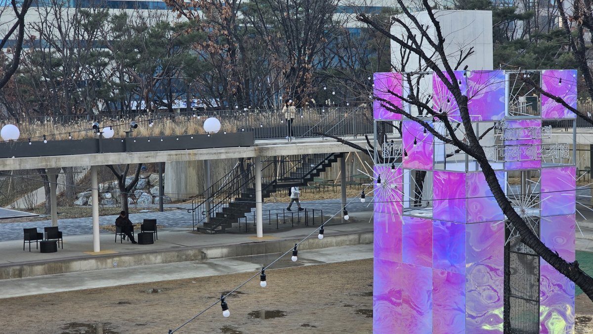 ‘양천 비체나라’ 축제가 열리고 있는 오목공원의  겨울정원 모습.  김선미 기자