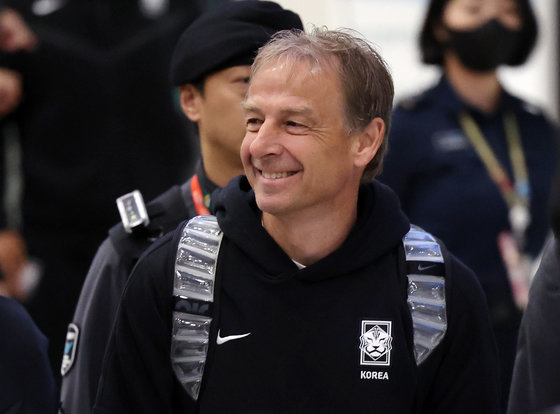 National soccer team coach Jurgen Klinsmann, who failed to achieve his dream of winning the Asian Cup for the first time in 64 years, is returning home through Incheon International Airport Terminal 1 on the afternoon of the 8th. 2024.2.8 News 1