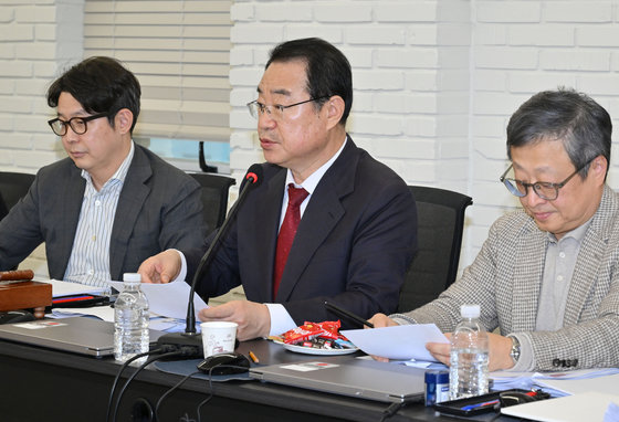 정영환 국민의힘 공천관리위원장이 16일 서울 여의도 중앙당사에서 창원시마산합포구의 공천 면접을 하고 있다. (공동취재) 2024.2.16