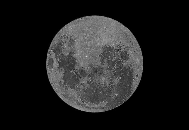 오는 24일 정월대보름 달이 올해 뜨는 보름달 중 가장 작을 것으로 예측됐다. 사진은 보름달.(고구려천문과학관 제공)2024.2.20/뉴스1