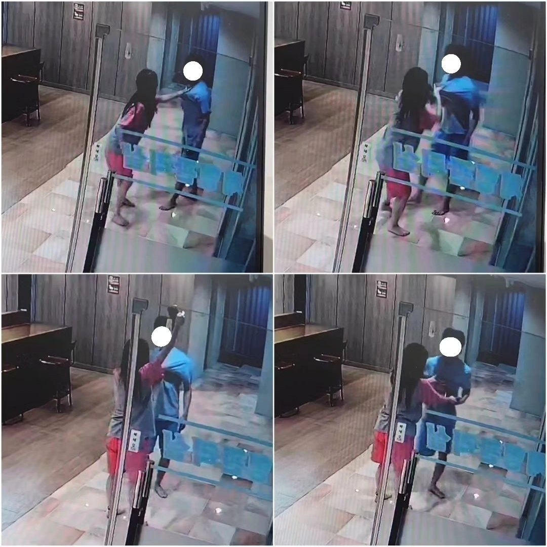 지난 19일 오전 3시 30분경 서울 광진구 찜질방 여자화장실 칸에 몰래 들어가 불법 촬영을 한 혐의를 받는 20대 남성 A 씨를 피해 여성 B 씨가 붙잡는 모습. B 씨 인스타그램 캡처