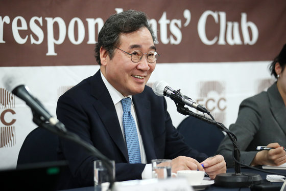 이낙연 새로운미래 공동대표가 26일 오후 서울 중구 프레스센터에서 열린 외신기자간담회에서 인사말하고 있다. 2024.2.26/뉴스1