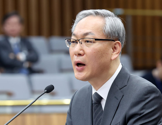 엄상필 대법관 후보자가 28일 서울 여의도 국회에서 열린 인사청문회에서 의원들의 질의에 답변하고 있다. 2024.2.28. 뉴스1