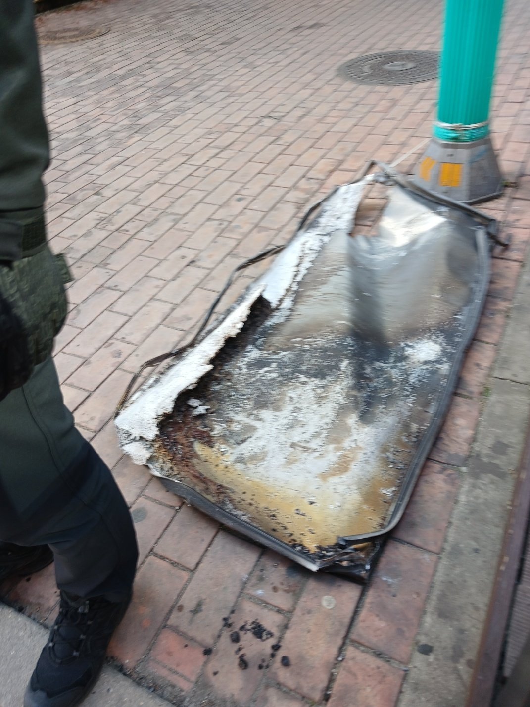 지난해 화재로 인해 부상자 54명이 발생한 인천시 남동구 논현동 소재 인천 호텔에서 8일 오후 2시16분쯤 구조물이 떨어지는 사고가 발생했다. (인천소방본부 제공) 2024.3.9