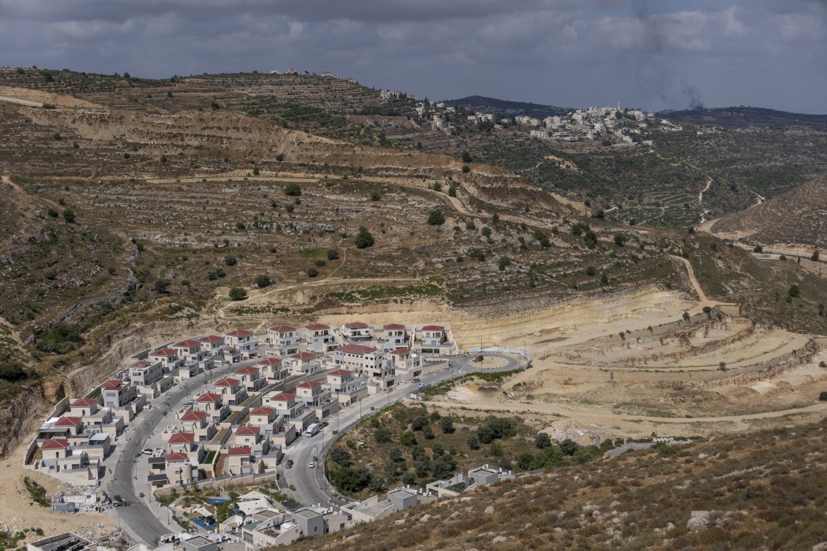이스라엘이 요르단강 서안에서 추진해 온 정착촌 확장 정책은 팔레스타인 영토를 줄이는 전략으로 간주되며, 국제사회는 불법으로 규정짓고 있다. 서안=AP 뉴시스