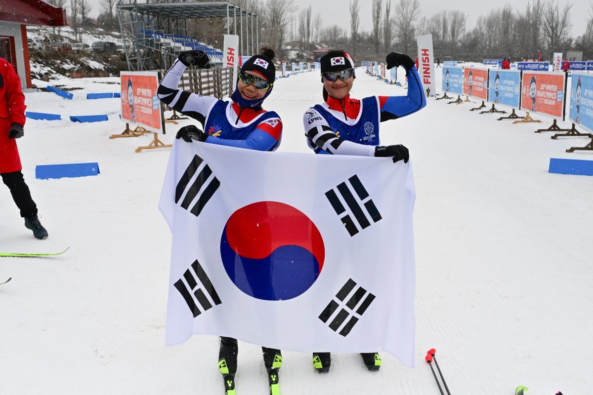 김관과 이선주가 동계 데플림픽 크로스컨트리에서 동메달을 획득했다.(한국농아인스포츠연맹)