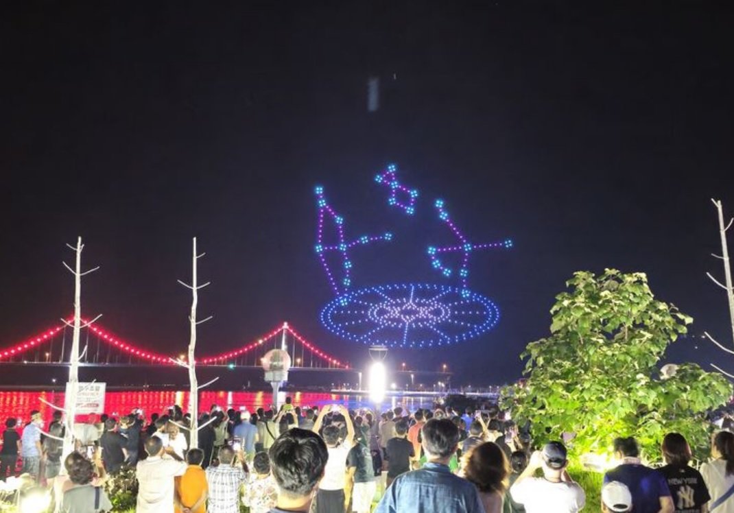 전남 고흥 대표 축제인 녹동항 드론쇼가 4월 13일 고흥군 도양읍 녹동항에서 개막한다. 고흥군 제공