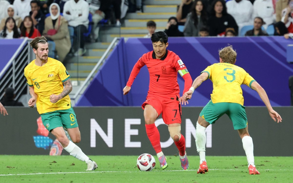 2026 북중미 월드컵 아시아지역 3차예선 1번 시드를 놓고 경쟁 중인 한국과 호주. 뉴스1