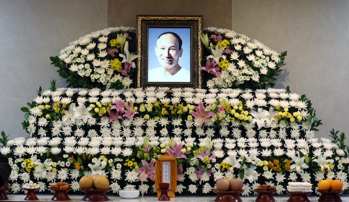 임금체불 갈등 등으로 분신해 숨진 택시기사 고 방영환 씨의 장례가 142일 만에 노동시민사회장으로 엄수된 25일 오후 서울 종로구 연건동 서울대학교병원 장례식장에 빈소가 마련되어 있다. 2024.2.25/뉴스1 ⓒ News1