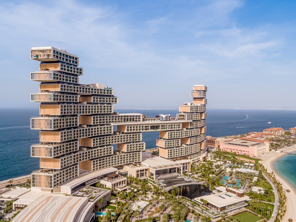 쌍용건설이 지난해 2월 준공한 두바이 호텔 ‘아틀란티스 더 로열’ 전경 〈쌍용건설 제공〉