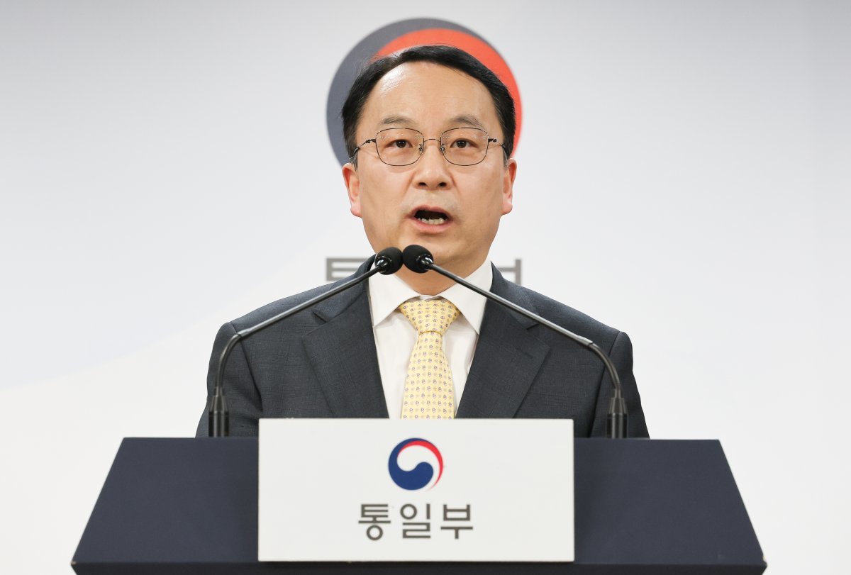 구병삼 통일부 대변인이 2일 서울 종로구 정부서울청사에서 북한의 우리 총선 개입 시도 관련 통일부 입장을 발표하고 있다. 2024.4.2/뉴스1 ⓒ News1