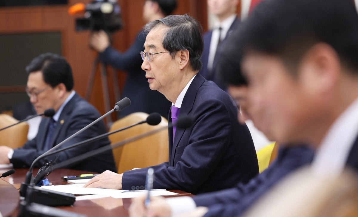 한덕수 국무총리가 5일 서울 종로구 정부서울청사에서 열린 국정현안관계장관회의에서 모두발언을 하고 있다. 2024.4.5 뉴스1