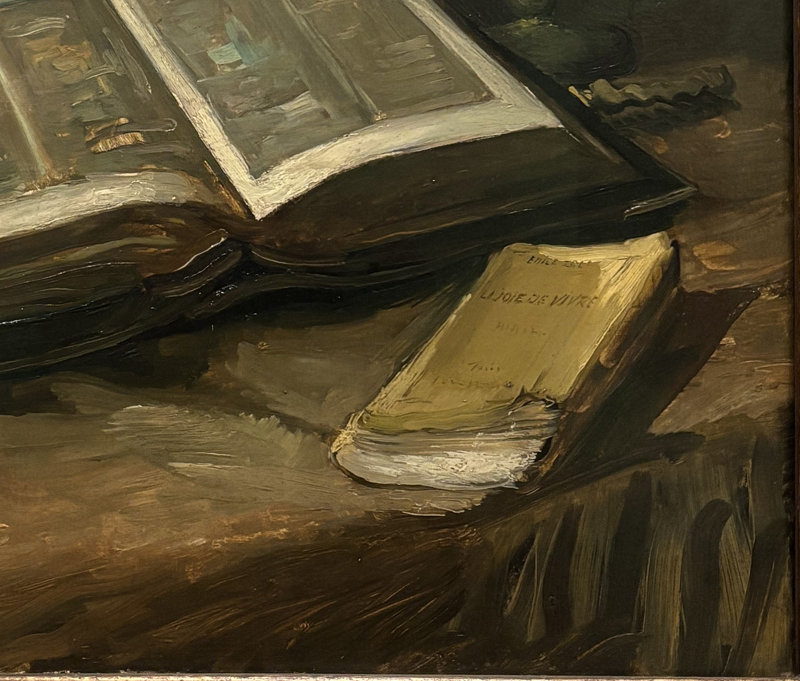 빈센트 반 고흐의 ‘성경이 있는 정물’(1885년)에서 에밀 졸라의 소설책이 그려진 부분. 네덜란드 암스테르담 반고흐미술관 소장품.
