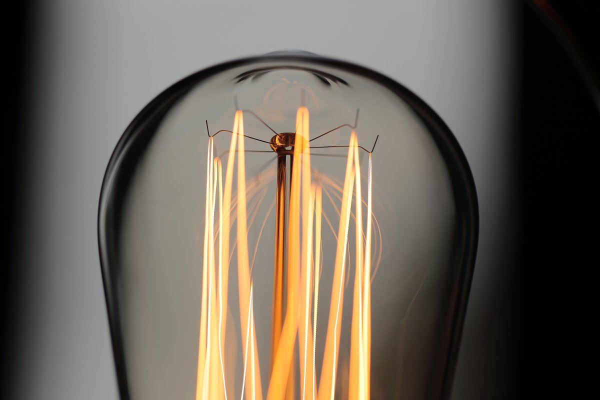 가정용 백열전구 생산이 금지되자 일광전구에서 개발한 장식용 ‘클래식 전구’의 모습. 일광전구 제공