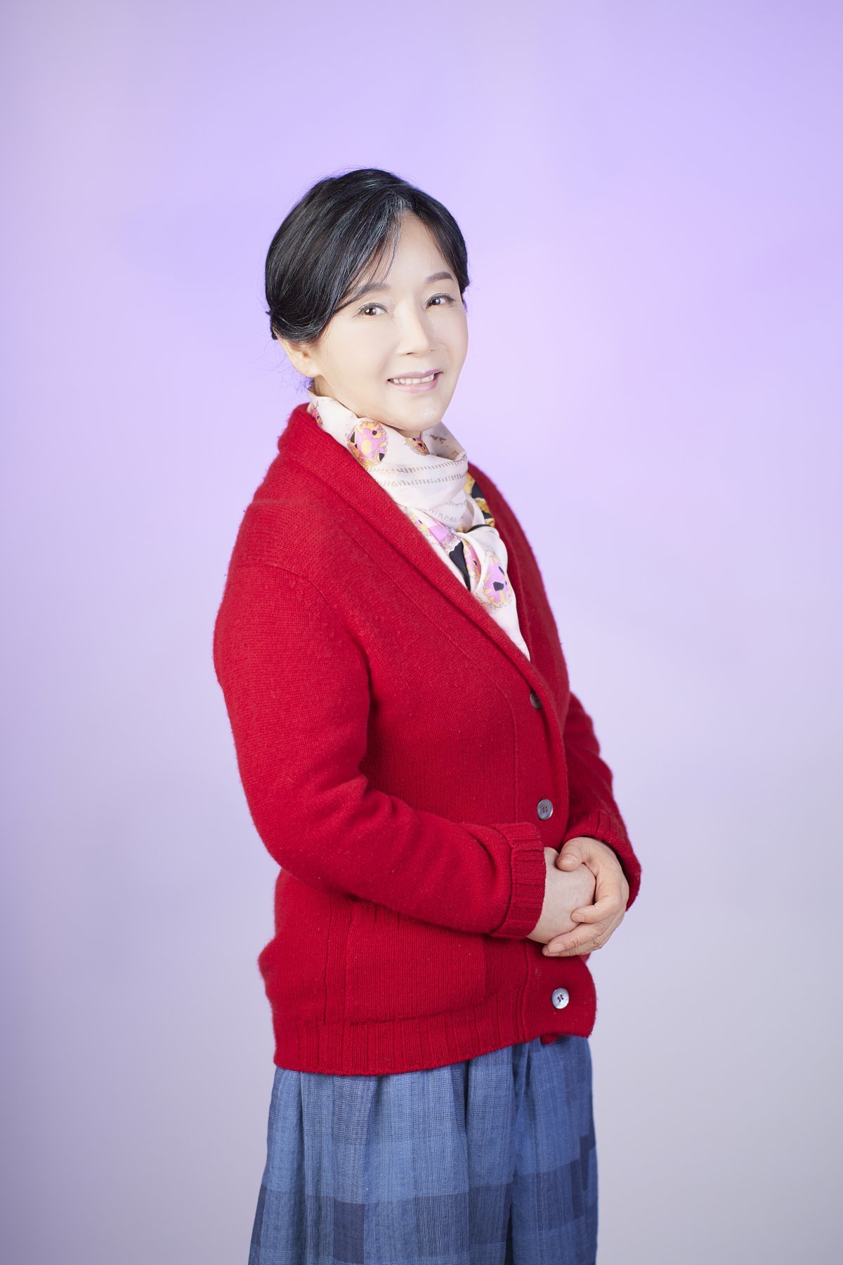 Actress Lee Hyo-chun is trying her hand at a musical for the first time as mother Bong-ran in the musical 'My Mother's Mother'.  Provided by Revite United