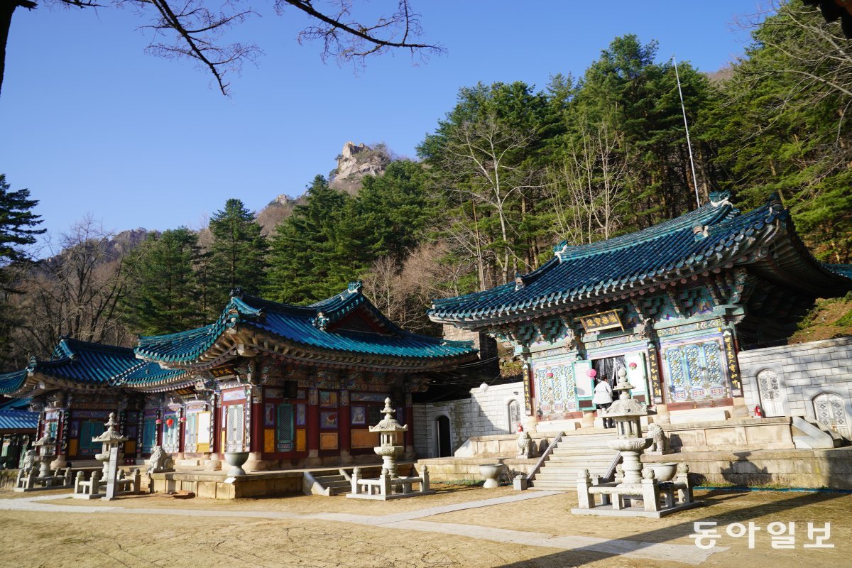 Daeungjeon Hall of Taegosa Temple.