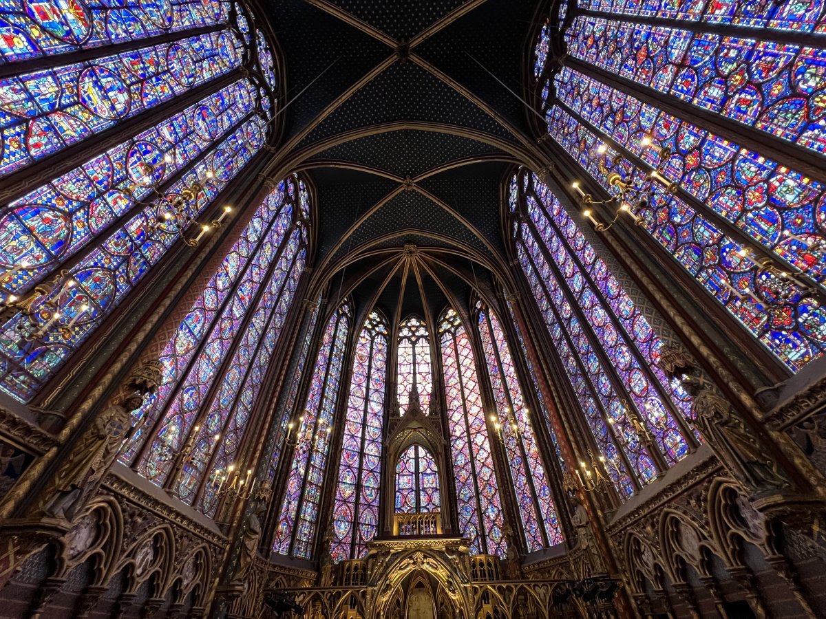 프랑스 왕 루이 9세가 가시면류관을 모시기 위해 1248년 완공한 파리 생트샤폘 성당. 양정무 교수 제공