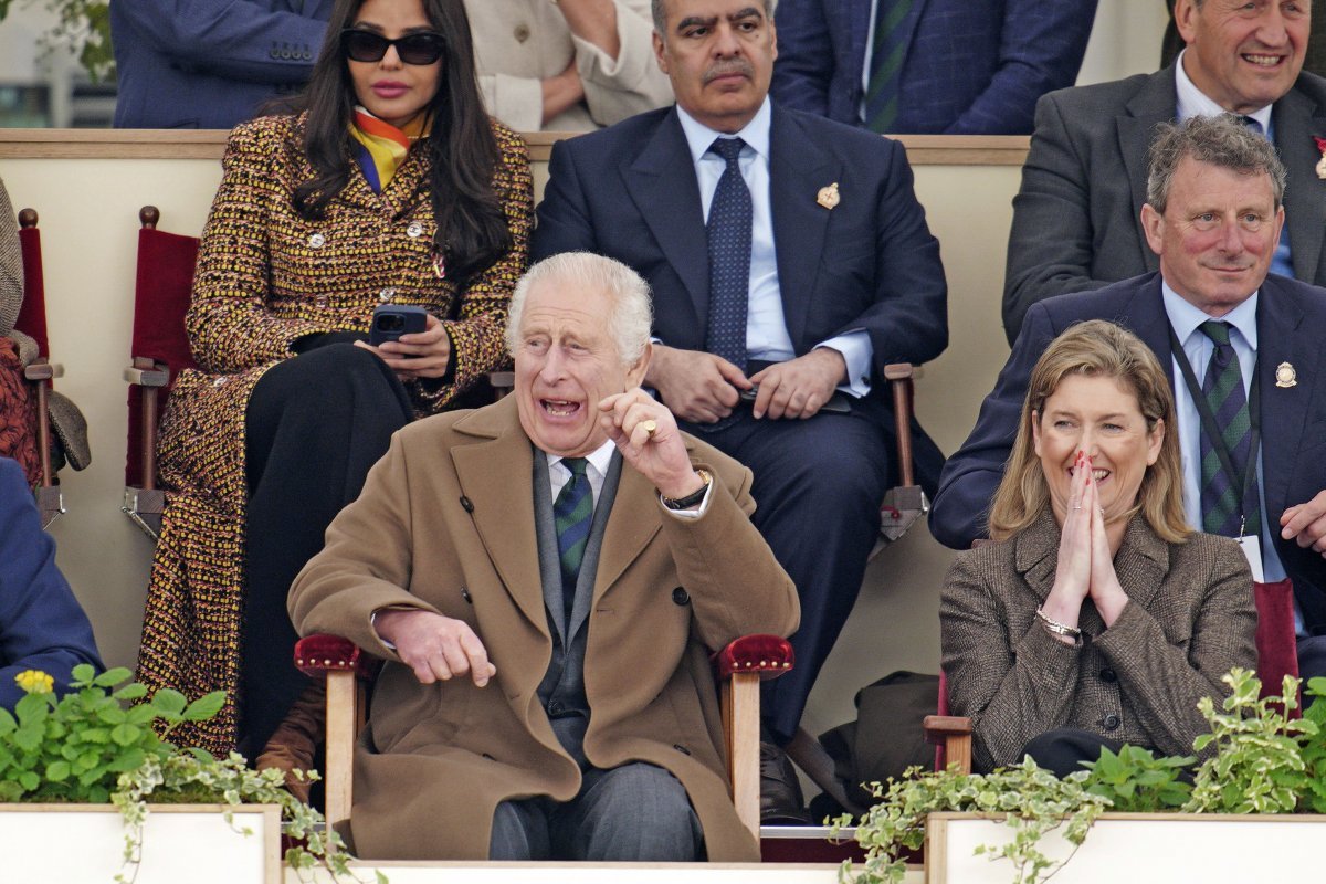 3일(현지 시간) 찰스 3세 영국 국왕(앞줄 왼쪽)과 제수인 소피 에든버러 공작부인(앞줄 오른쪽)이 윈저성 인근 공원에서 ‘로열 윈저 호스(Horse·말) 쇼’를 즐기고 있다. 윈저=AP 뉴시스