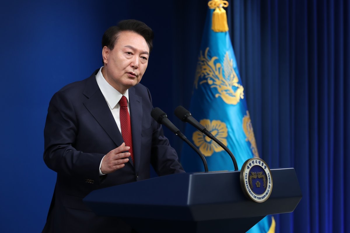 윤석열 대통령이 9일 용산 대통령실 청사 브리핑룸에서 열린 취임 2주년 기자회견에서 취재진의 질문에 답하고 있다. 윤 대통령의 기자회견은 2022년 8월 취임 100일 기자회견 이후 1년 9개월 만이다. 2024.5.9.뉴스1