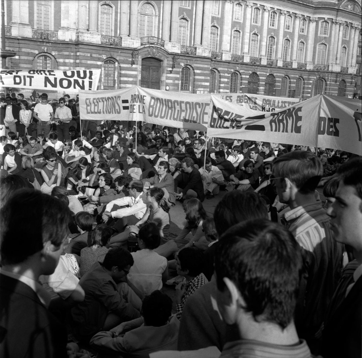 프랑스에서 1968년 시위가 벌어지고 있는 모습. 사진: 위키피디아