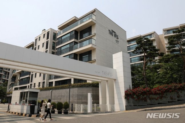 서울 용산구 한남더힐 아파트 모습. 2022.05.18. livertrent@newsis.com