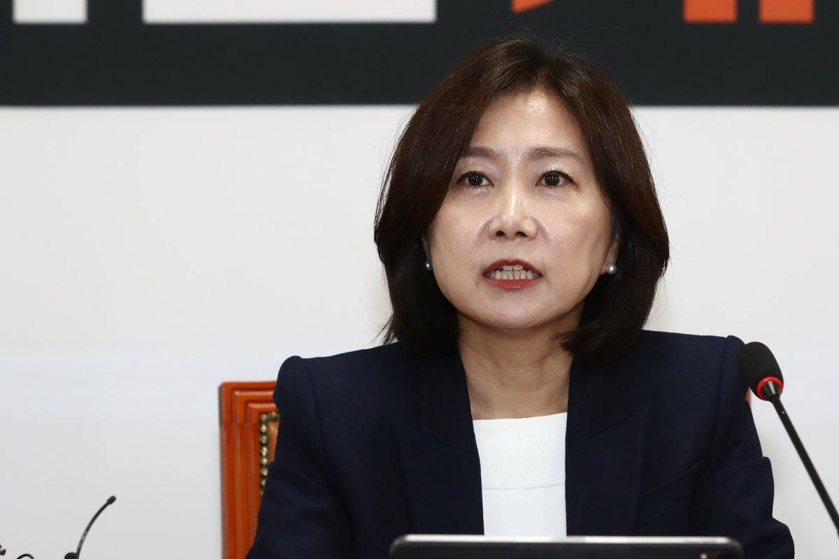 허은아 개혁신당 대표가 22일 오전 서울 여의도 국회에서 열린 최고위원회의에서 모두발언을 하고 있다.2024.5.22/뉴스1