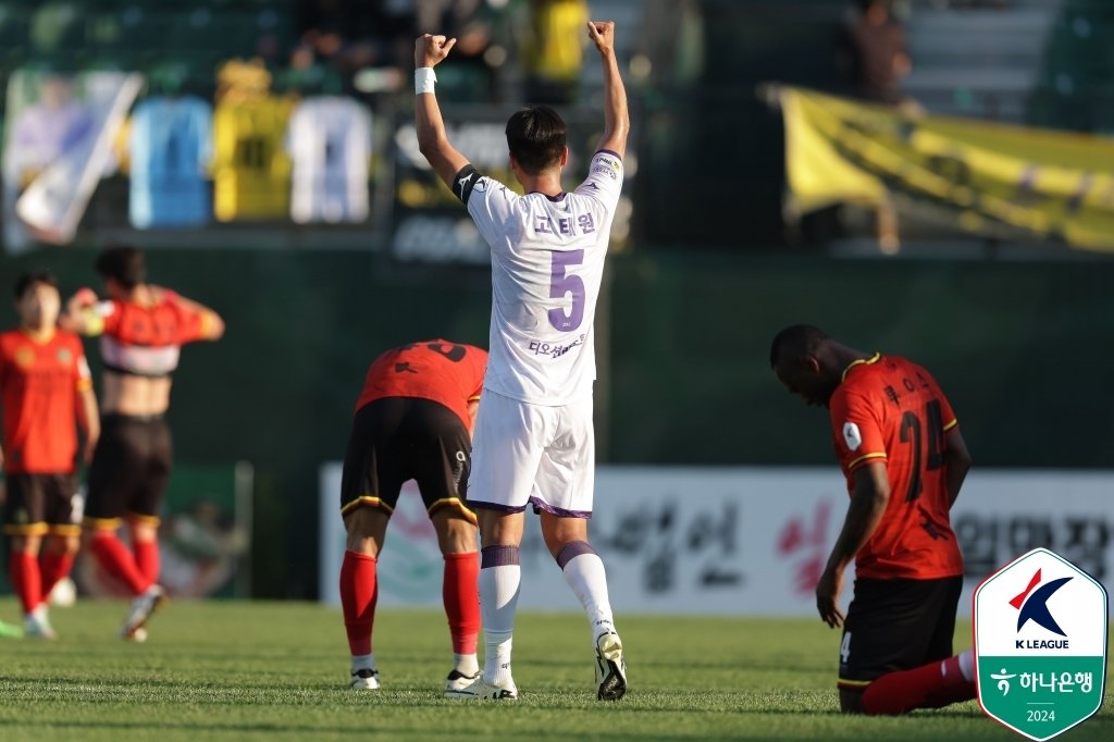 K리그2 선두에 오른 전남 드래곤즈 (한국프로축구연맹 제공)