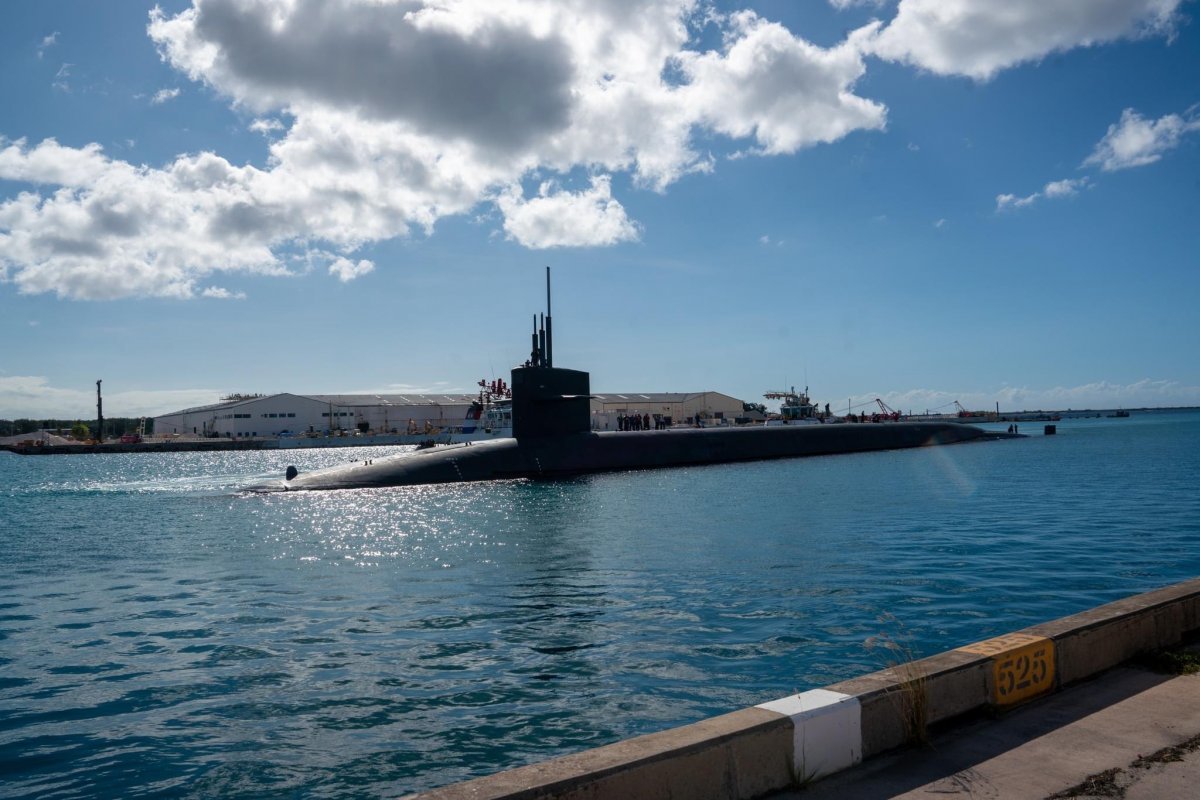 지난달 29일 괌 기지에 미 해군의 오하이오급 전략핵잠수함인 루이지애나호(SSBN-743)가 입항하고 있다. 출처 미 전략사 홈페이지