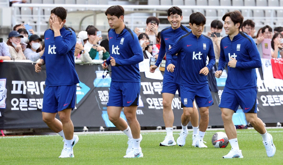 8일 오후 경기도 고양시 고양종합운동장 2026 FIFA 북중미 월드컵 2차예선 중국전 오픈트레이닝에서 대표팀 선수들이 훈련을 하고 있다. 2024.6.8 뉴스1