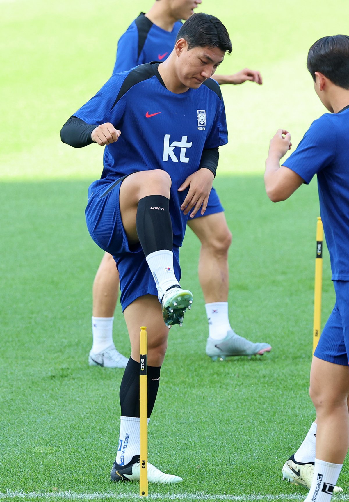 대한민국 축구대표팀 주민규가 9일 오후 경기 고양시 고양종합운동장에서 2026 국제축구연맹(FIFA) 북중미 월드컵 아시아 지역 2차 예선 중국전을 앞두고 훈련을 하고 있다. 한편 축구 국가대표팀은 지난 6일 싱가포르를 7대0으로 대파하고 3차 예선 진출을 확정했다. 2024.6.9. 뉴스1